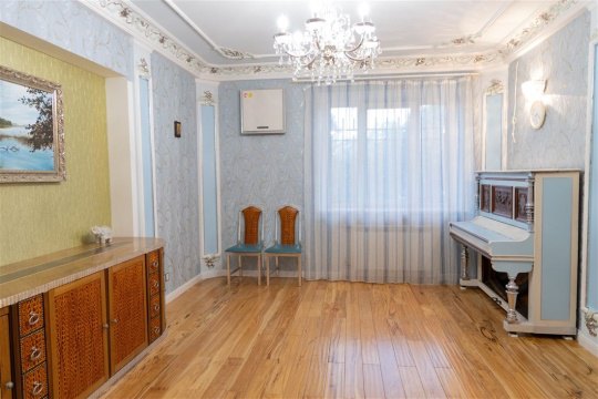 3-к квартира, 2/4 эт., 160м²