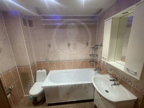 1-к квартира, 4/10 эт., 39м²