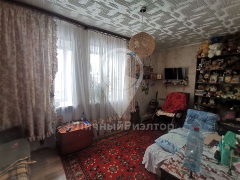Дом 102м², участок 8 сот.