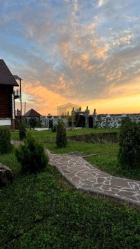 Дом 500м², участок 10 сот.