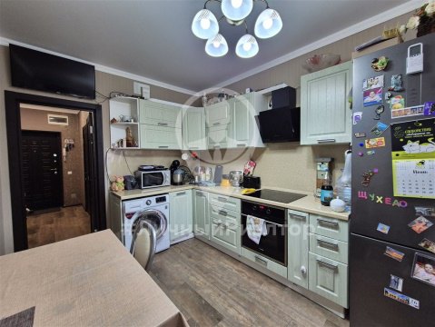 1-к квартира, 7/17 эт., 42м²