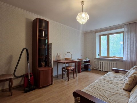2-к квартира, 2/9 эт., 42м²