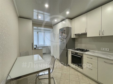 2-к квартира, 7/10 эт., 57м²