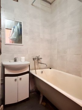 3-к квартира, 4/5 эт., 56м²