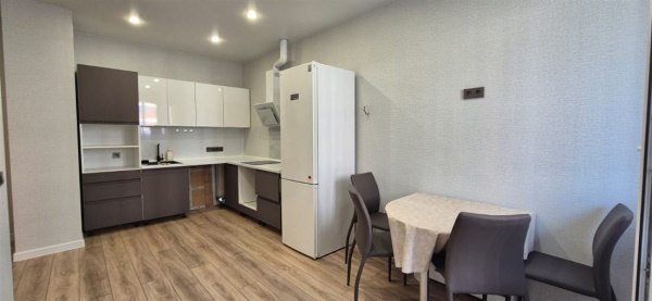 2-к квартира, 3/16 эт., 55м²