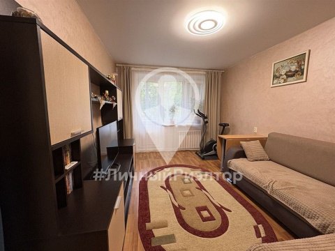 3-к квартира, 5/5 эт., 58м²