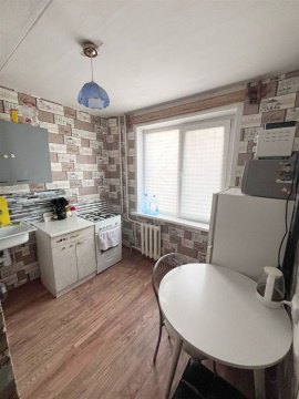 2-к квартира, 1/5 эт., 37м²