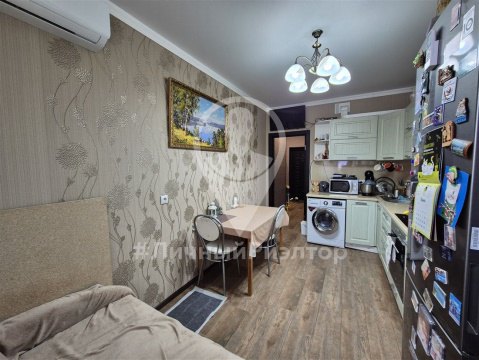 1-к квартира, 7/17 эт., 42м²