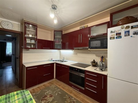3-к квартира, 4/5 эт., 60м²