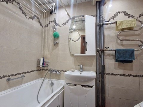 2-к квартира, 2/9 эт., 42м²