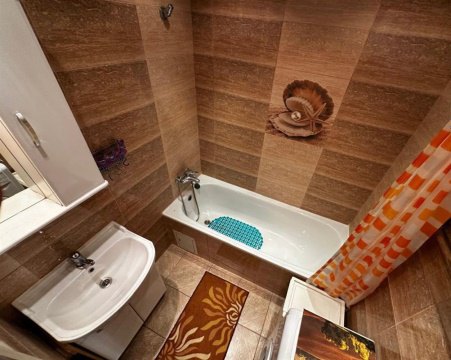 2-к квартира, 5/17 эт., 64м²