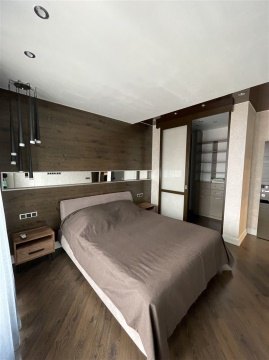 2-к квартира, 17/17 эт., 52м²