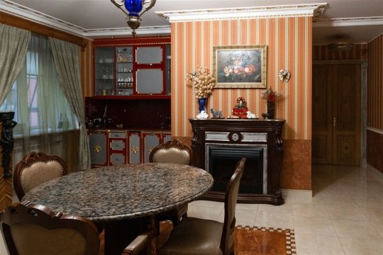 3-к квартира, 2/4 эт., 160м²