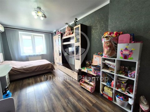 1-к квартира, 7/17 эт., 42м²