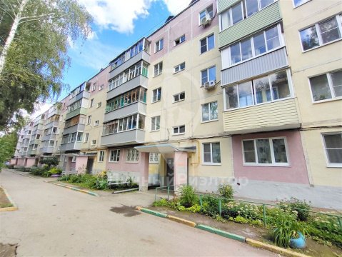3-к квартира, 4/5 эт., 46м²