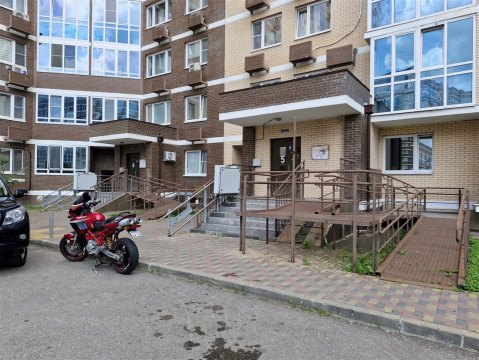 2-к квартира, 4/15 эт., 54м²