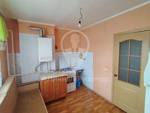 2-к квартира, 3/3 эт., 48м²
