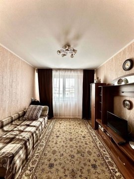3-к квартира, 10/10 эт., 84м²