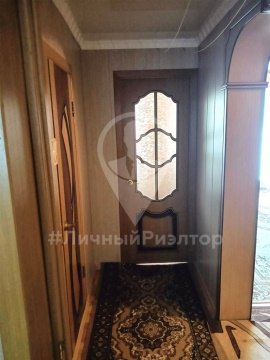 3-к квартира, 5/5 эт., 63м²