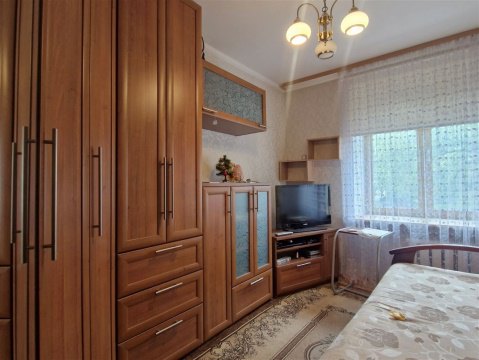 2-к квартира, 2/9 эт., 42м²