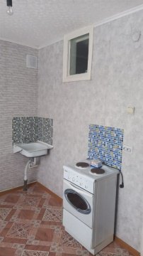 3-к квартира, 1/2 эт., 51м²
