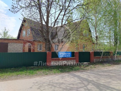Дом 102м², участок 8 сот.