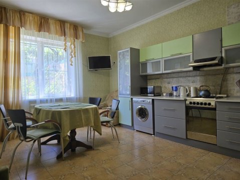 Дом 95м², участок 4 сот.