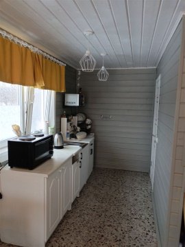 Дом 32м², участок 10 сот.