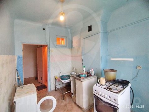 Комната в 4-к квартире, 3/4 эт., 35м²