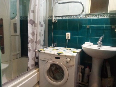3-к квартира, 1/2 эт., 54м²