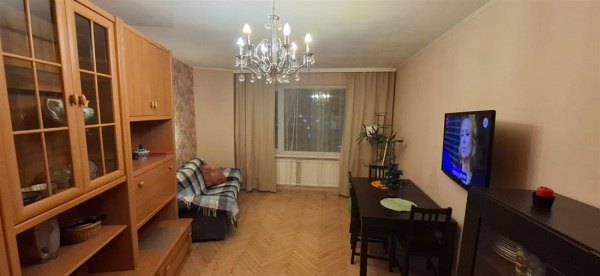 3-к квартира, 9/9 эт., 64м²