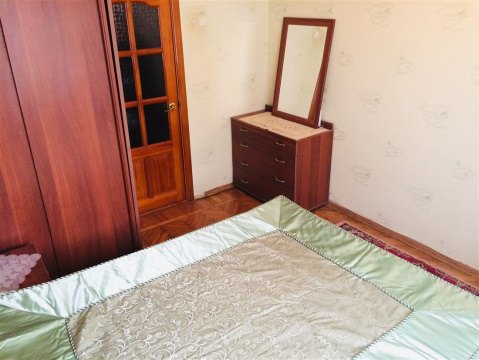 3-к квартира, 1/2 эт., 54м²