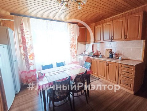 Дом 200м², участок 18 сот.