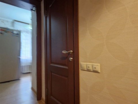 2-к квартира, 2/9 эт., 42м²