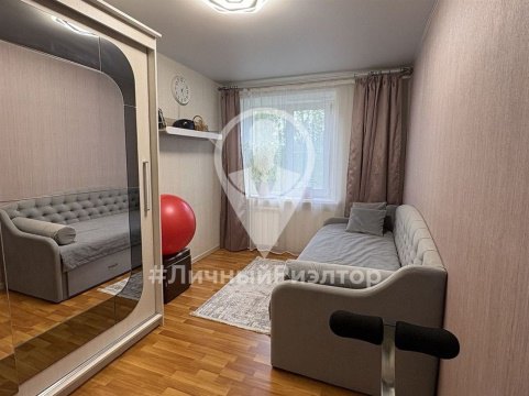 3-к квартира, 5/5 эт., 58м²