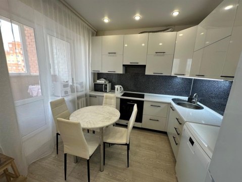 3-к квартира, 9/12 эт., 80м²
