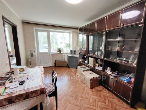 3-к квартира, 4/5 эт., 46м²