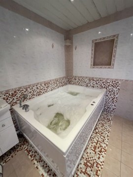 4-к квартира, 9/17 эт., 108м²
