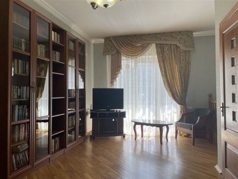 Дом 95м², участок 4 сот.