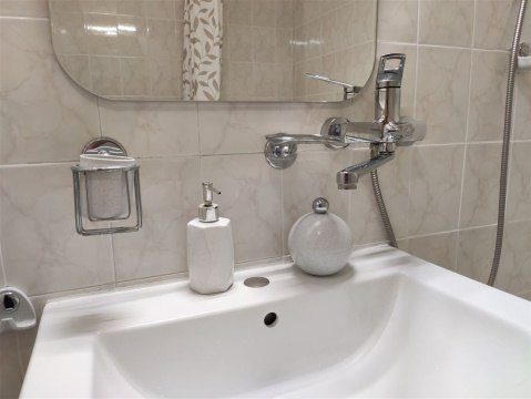 2-к квартира, 7/9 эт., 65м²