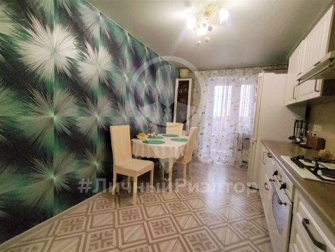 2-к квартира, 4/15 эт., 56м²