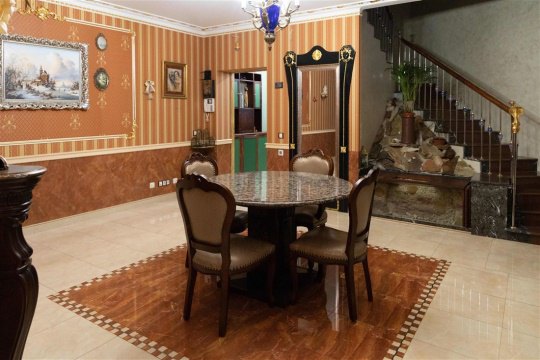 3-к квартира, 2/4 эт., 160м²