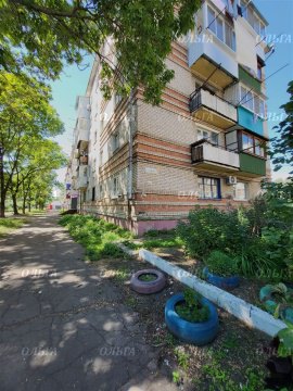 3-к квартира, 2/5 эт., 50м²