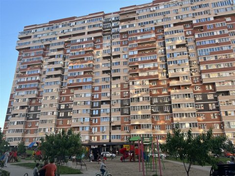 1-к квартира, 6/18 эт., 39м²