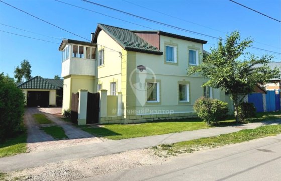 Дом 165м², участок 9 сот.
