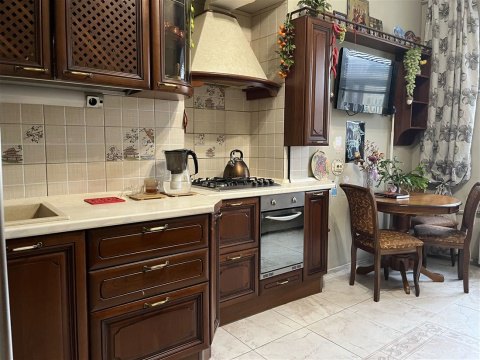 2-к квартира, 4/5 эт., 60м²