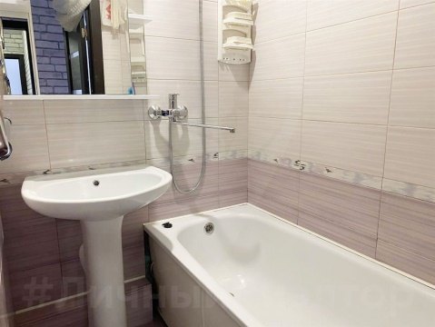 2-к квартира, 8/9 эт., 54м²