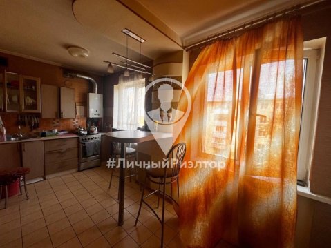 2-к квартира, 4/5 эт., 60м²
