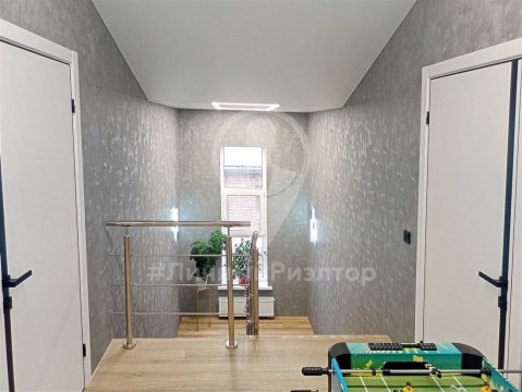 Дом 136м², участок 10 сот.