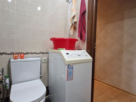 2-к квартира, 2/9 эт., 42м²